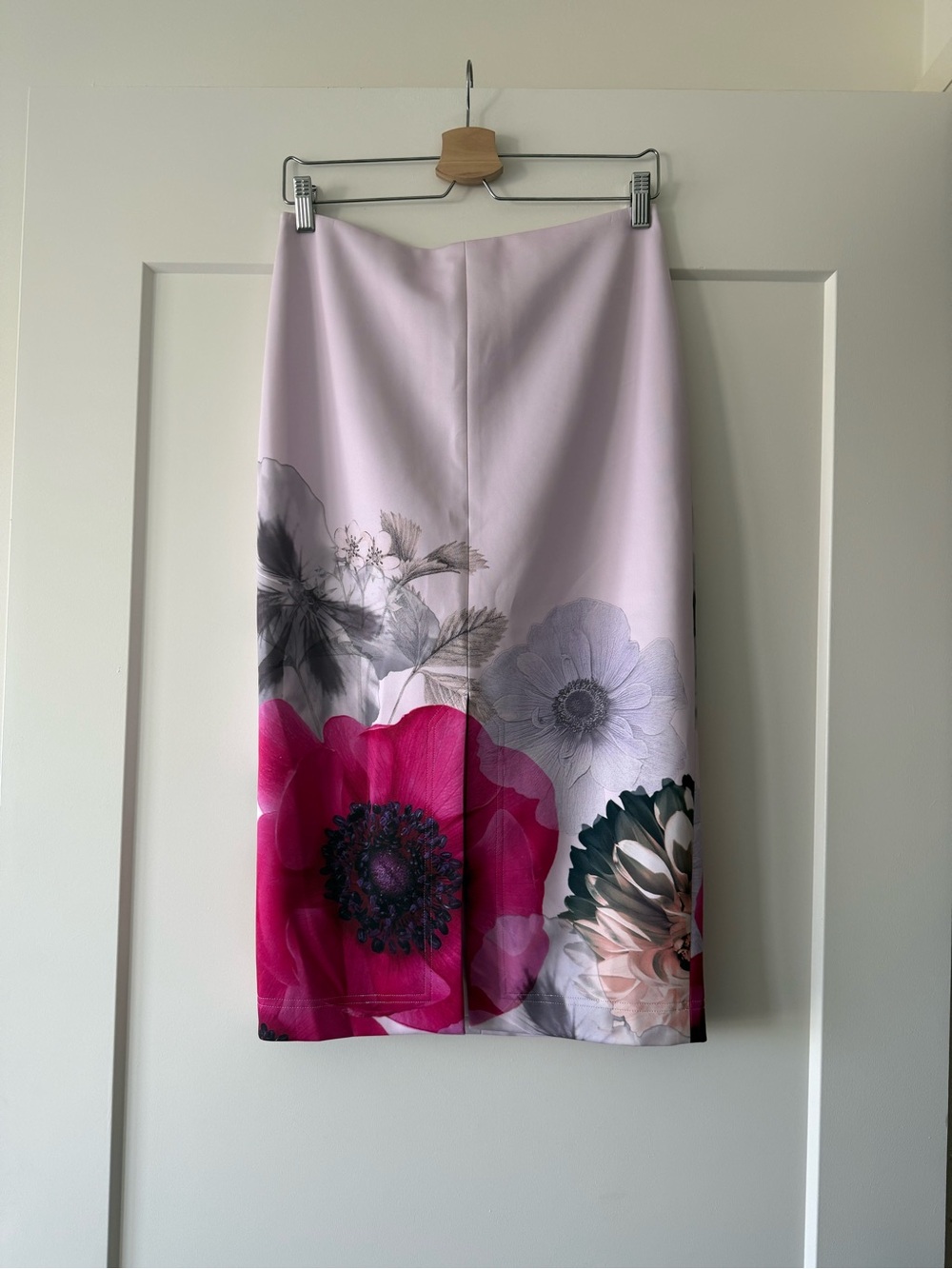 Ted Baker Women's Pink Floral Pencil Skirt - Brand new with tags!!!